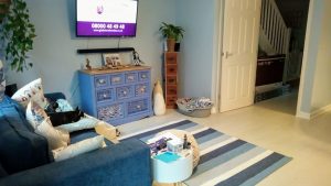 44122116 542936782799658 5696718989326024704 n 300x169 - 11632 carer  Simone's living room