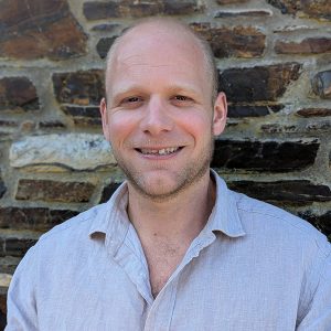 WEB LEADERS Ed Bunce Phillips 2025 300x300 - WEB LEADERS Ed Bunce-Phillips 2025