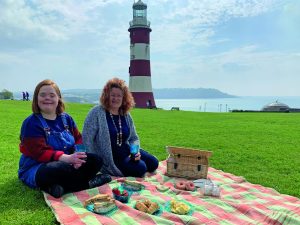 Jo Shaw 2 pag 22 23 300x225 - Jo Shaw 2 pag 22-23